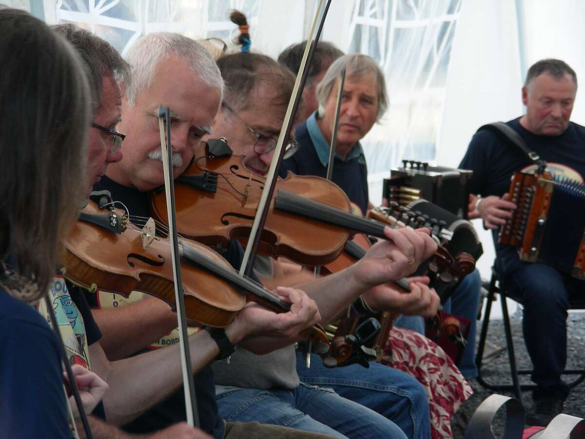 Illustration APERO CAJUN : Musique et Planches