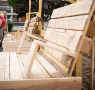 Illustration Chantier participatif pour du mobilier de détente