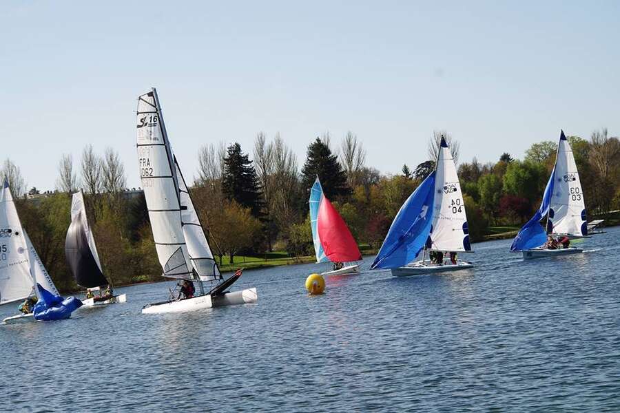 Photo de l'événement Stage de Catamaran ouDériveur à Lac de la Bergeonnerie