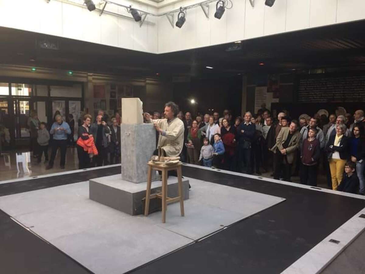Photo de l'événement PIerre-formance "un regard pour deux" à Art Hôtel