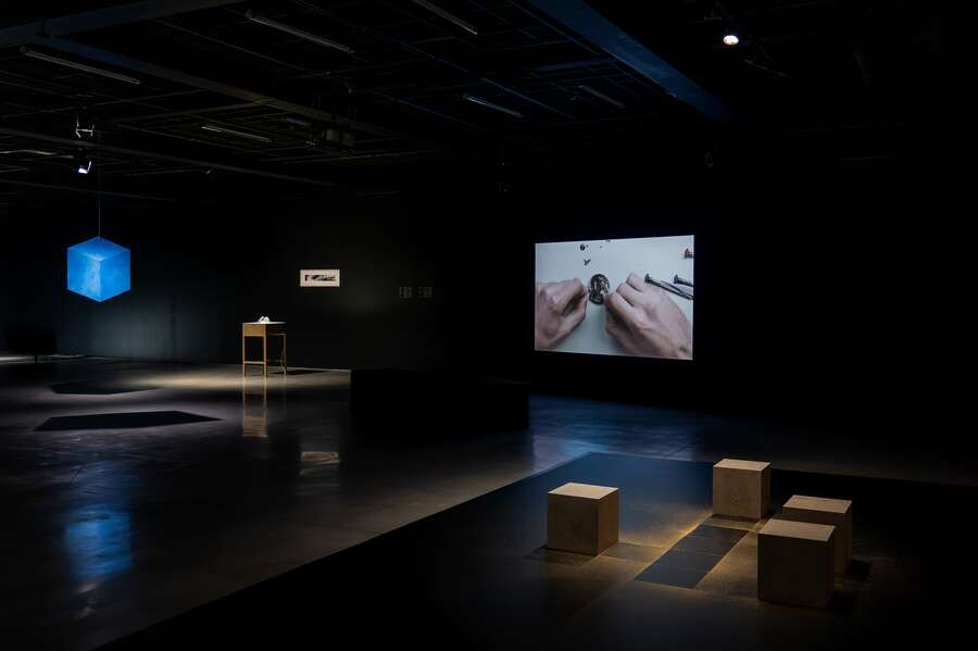 Photo de l'événement exposition · l'idée des corps célestes à CCC OD