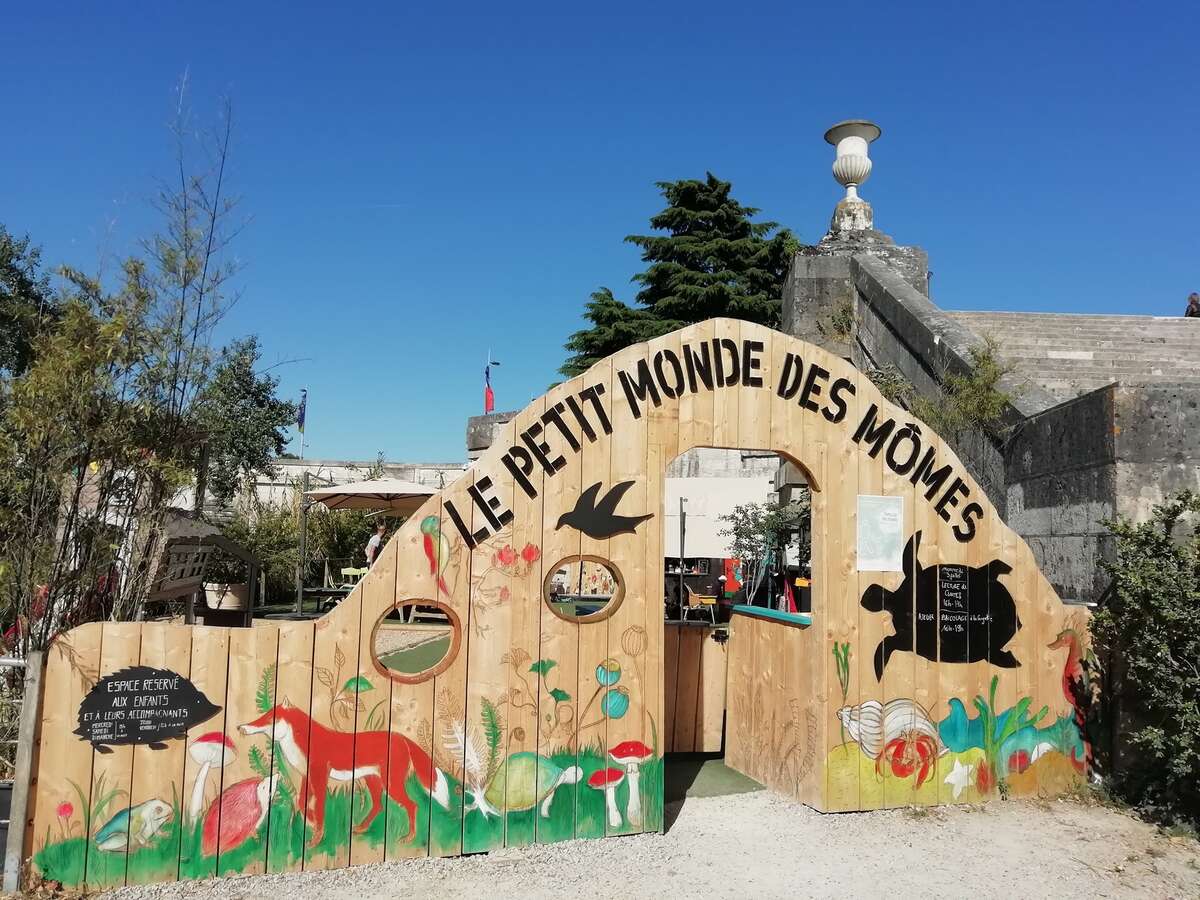 Photo de l'événement Rdv créatifs : Bourse aux jouets et livres + Jeu de Kim toucher à La Guinguette de Tours sur Loire