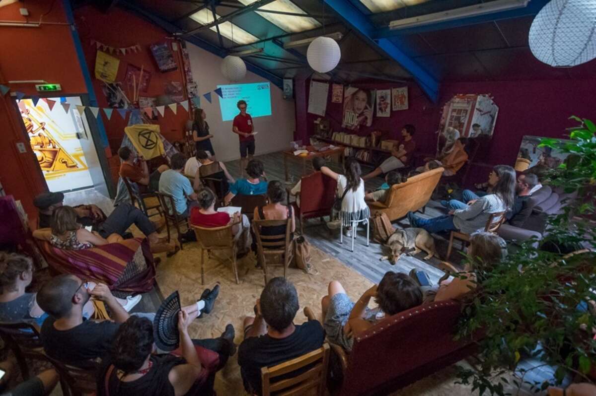 Photo de l'événement En route vers l'extinction et que peut-on y faire ? à La petite filature