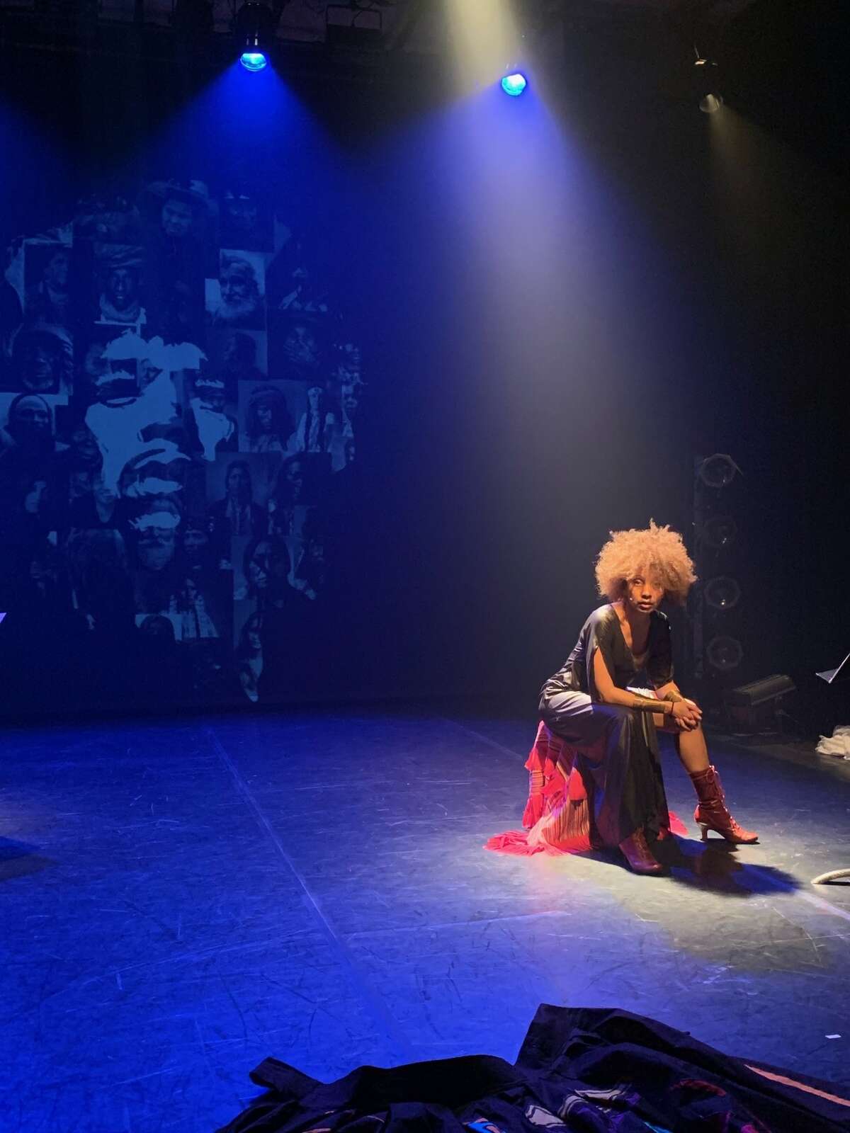 Photo de l'événement "Hymne" de la Compagnie Loufried à Centre culturel communal