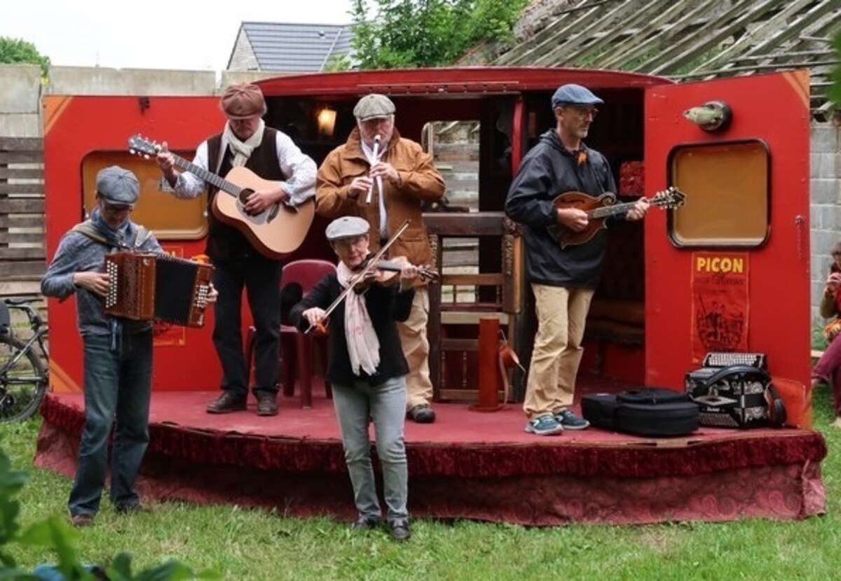 Photo de l'événement soirée folk à la Cabane à La cabane