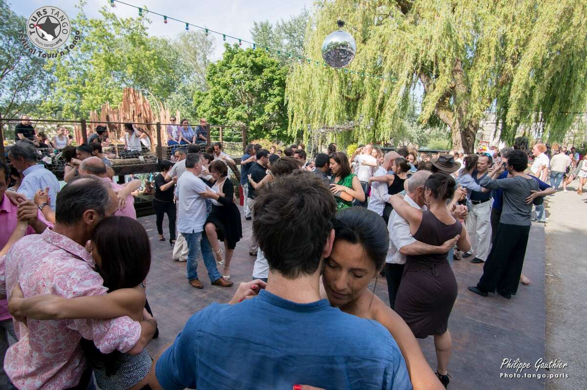 Photo de l'événement TANGO @La Guinguette Tours sur Loire à La Guinguette de Tours sur Loire