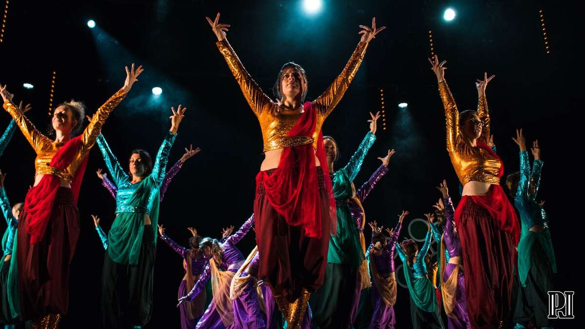 Illustration INITIATION DANSE INDIENNE ET ORIENTALE - BELLY BOLLY